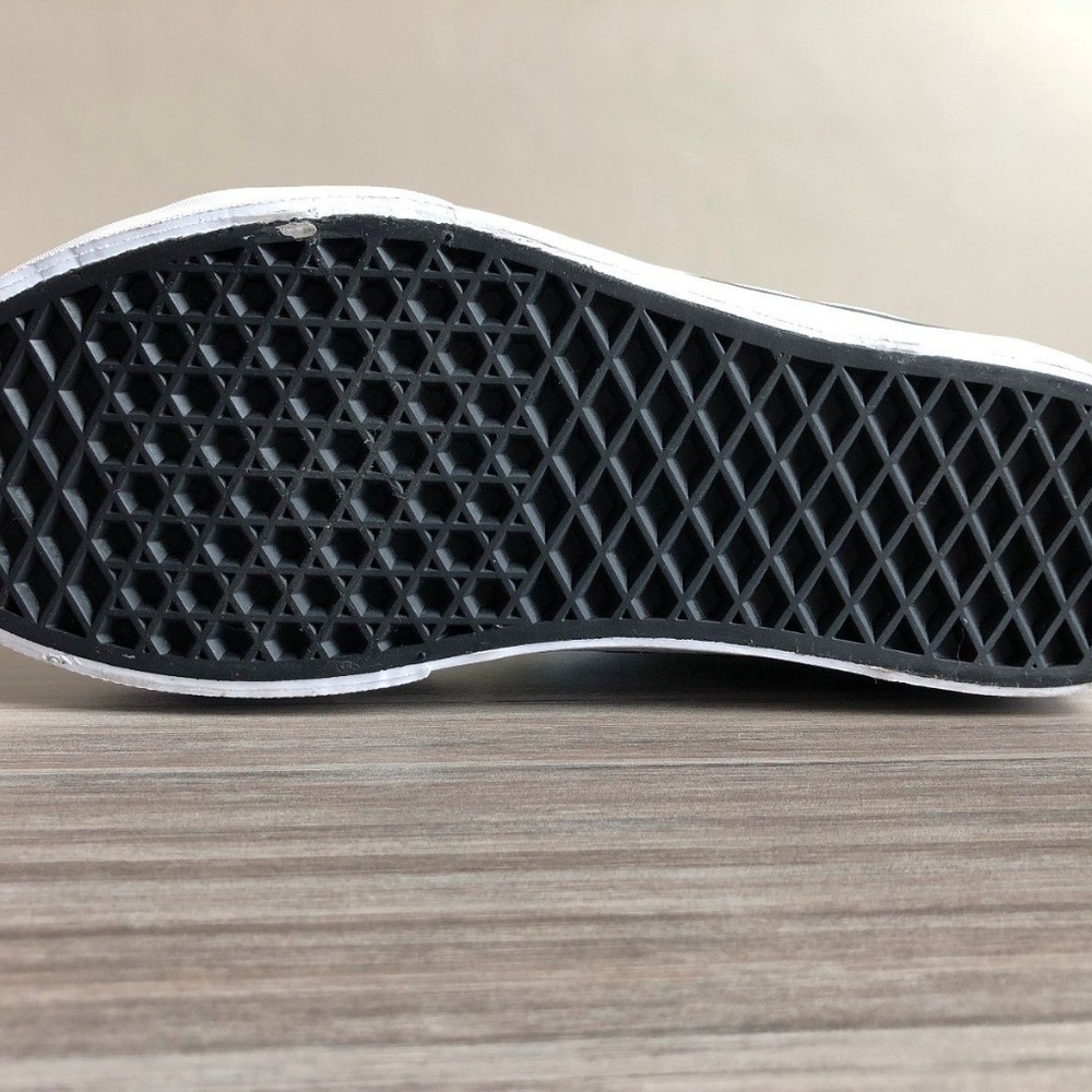 VANS X KARL LAGERFELD SK8-HI LACELESS SKATE SHOES - Picture 8 of 8